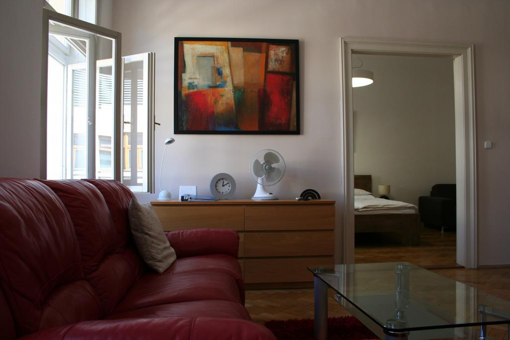 Apartment Balbinova プラハ エクステリア 写真